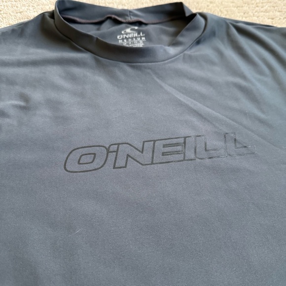O'Neill Rash Guard - Picture 2 of 7